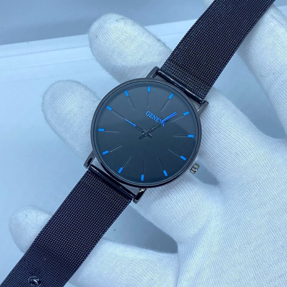 Men's Luxury Design Black Color Mesh Belt Stylish Watch